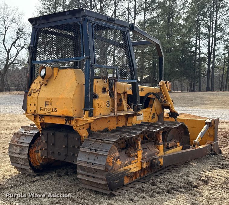 image for item ES5822 1976 Fiat-Allis 10-B bull dozer