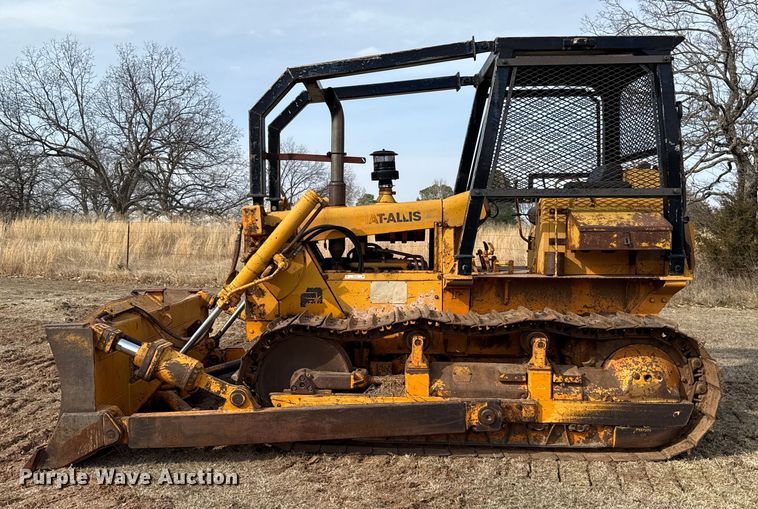 image for item ES5822 1976 Fiat-Allis 10-B bull dozer