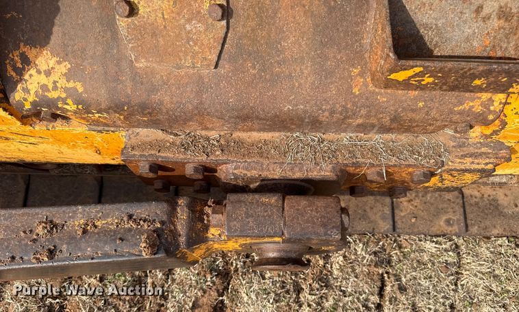 image for item ES5822 1976 Fiat-Allis 10-B bull dozer