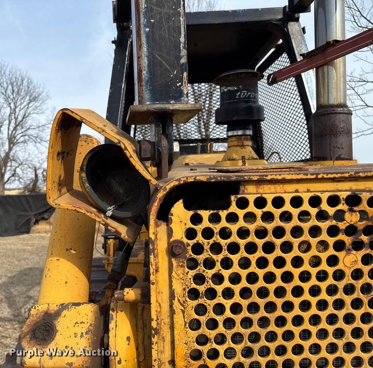 image for item ES5822 1976 Fiat-Allis 10-B bull dozer