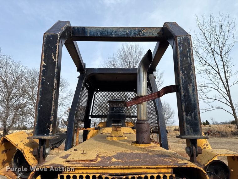 image for item ES5822 1976 Fiat-Allis 10-B bull dozer