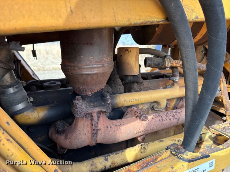image for item ES5822 1976 Fiat-Allis 10-B bull dozer