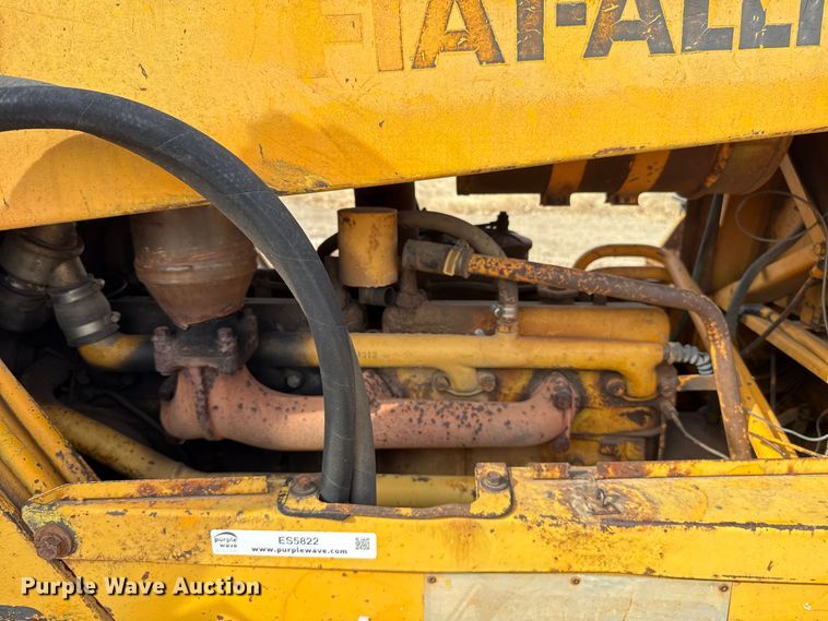 image for item ES5822 1976 Fiat-Allis 10-B bull dozer