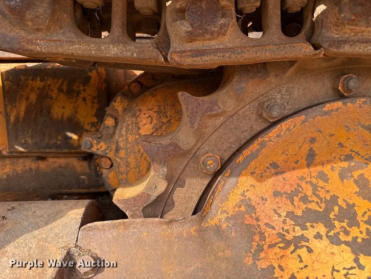 image for item ES5822 1976 Fiat-Allis 10-B bull dozer