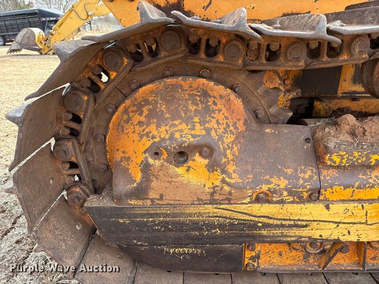 image for item ES5822 1976 Fiat-Allis 10-B bull dozer