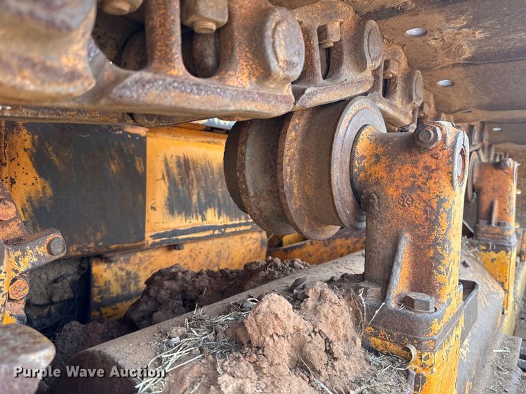 image for item ES5822 1976 Fiat-Allis 10-B bull dozer