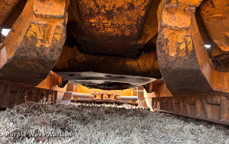 image for item ES5822 1976 Fiat-Allis 10-B bull dozer