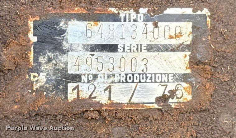 image for item ES5822 1976 Fiat-Allis 10-B bull dozer