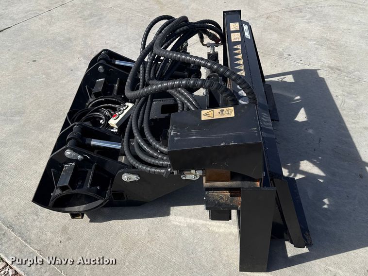 image for item ES5878 2025 AGT SSPOC skid steer pole clamp