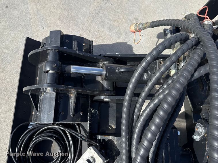 image for item ES5878 2025 AGT SSPOC skid steer pole clamp