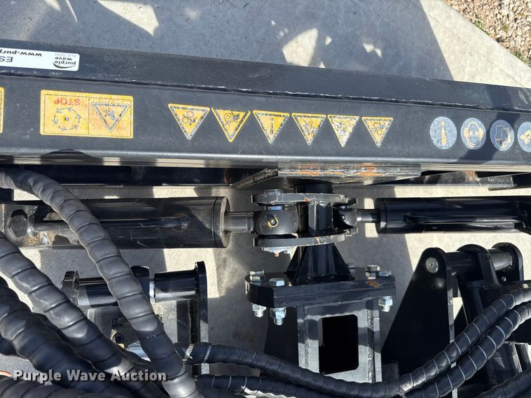 image for item ES5878 2025 AGT SSPOC skid steer pole clamp