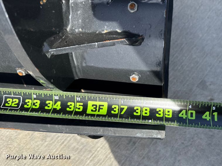 image for item ES5878 2025 AGT SSPOC skid steer pole clamp