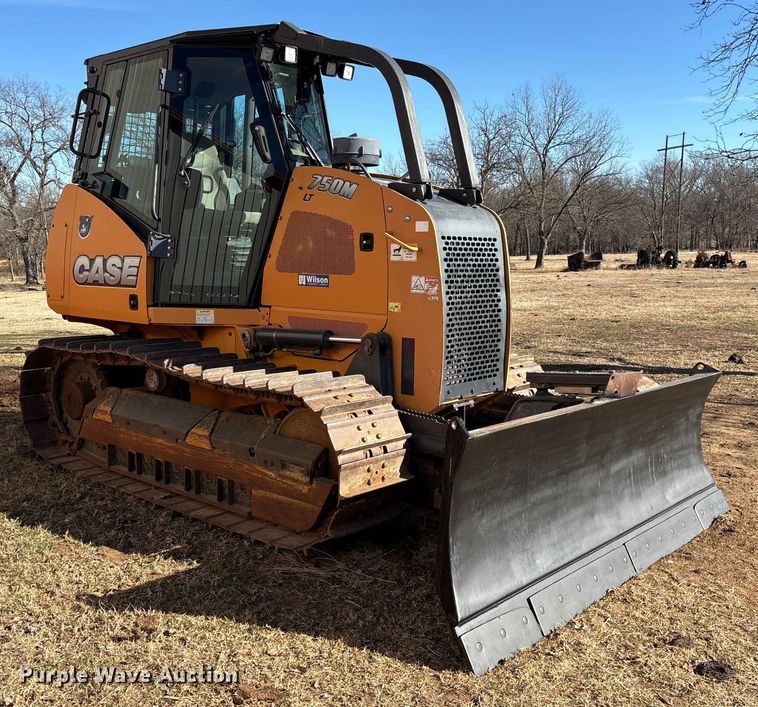 image for item ES8546 2015 Case 750M dozer