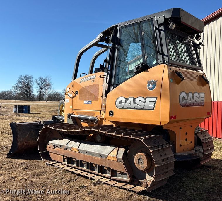 image for item ES8546 2015 Case 750M dozer