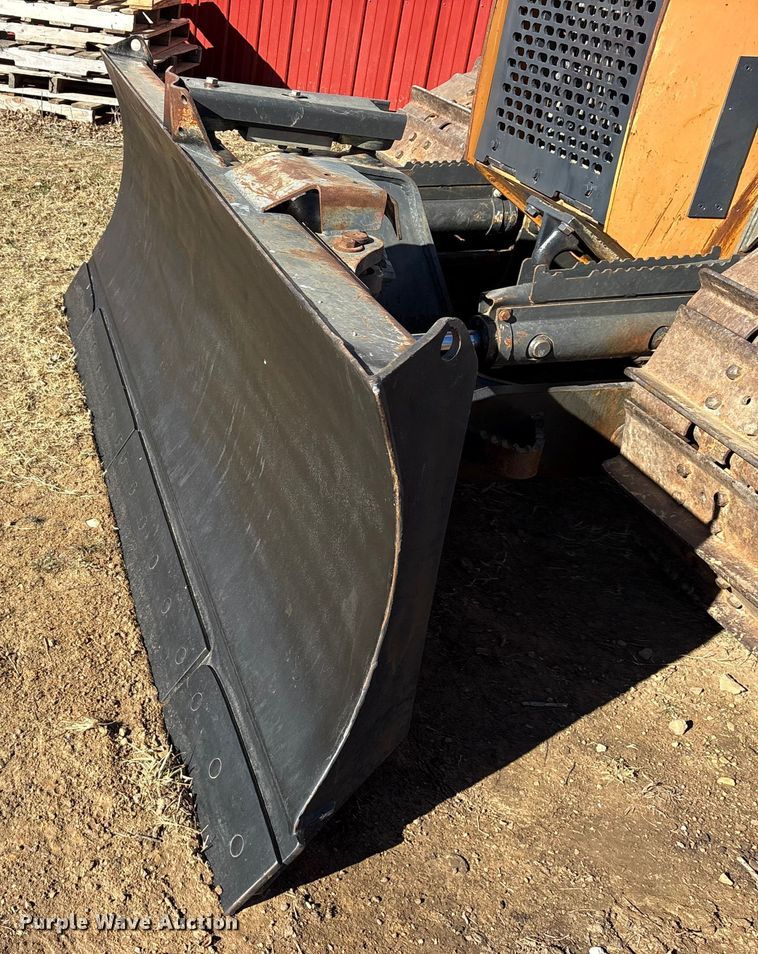 image for item ES8546 2015 Case 750M dozer