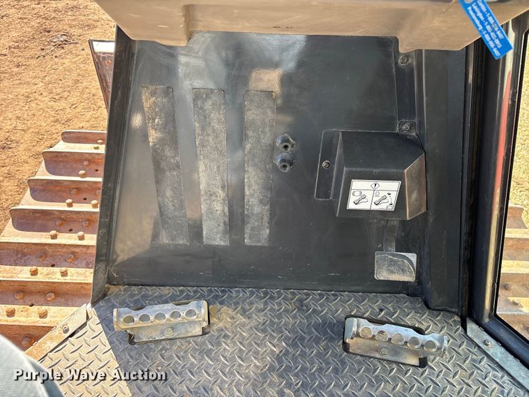 image for item ES8546 2015 Case 750M dozer