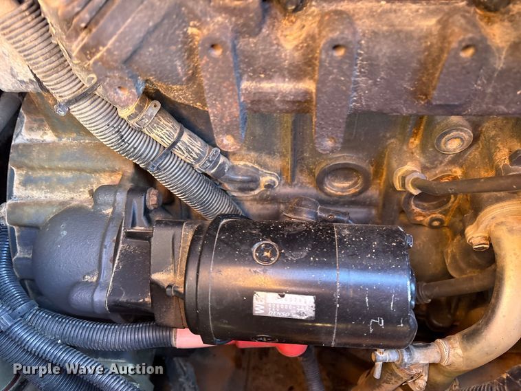 image for item ES8546 2015 Case 750M dozer