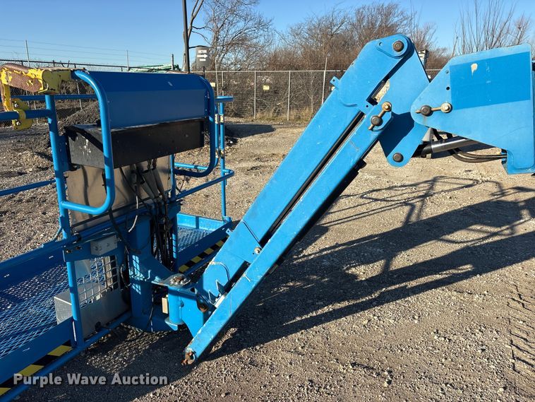 image for item ES8547 2017 Genie S-45 boom lift