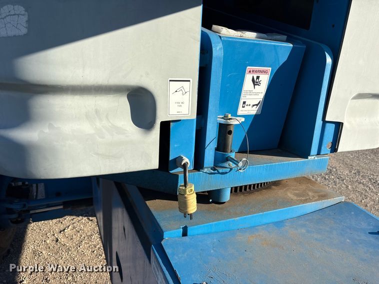 image for item ES8547 2017 Genie S-45 boom lift