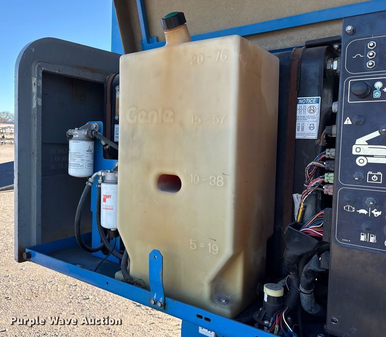 image for item ES8547 2017 Genie S-45 boom lift