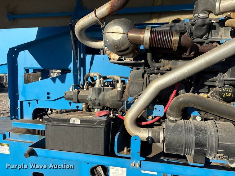 image for item ES8547 2017 Genie S-45 boom lift