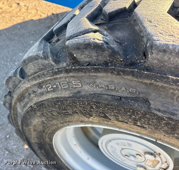 image for item ES8547 2017 Genie S-45 boom lift