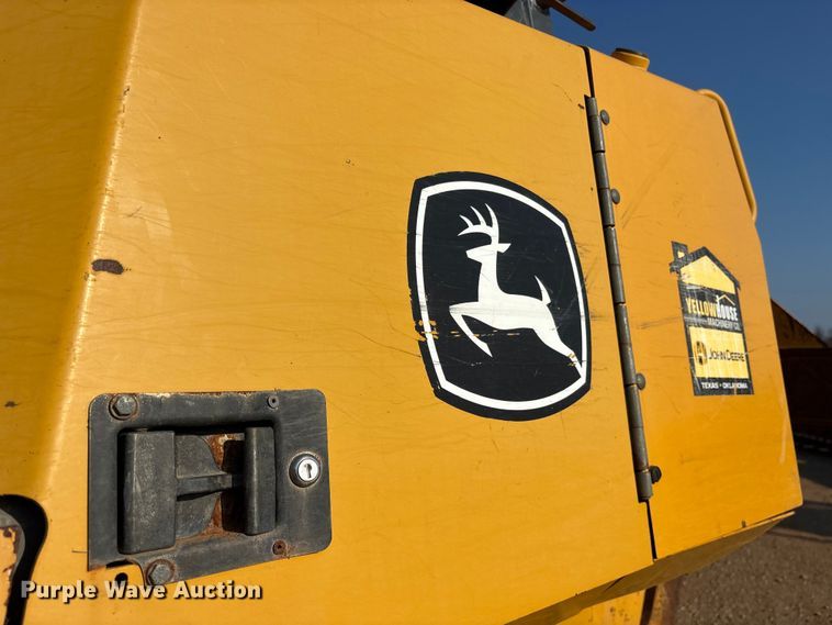 image for item ES8551 2015 John Deere 850K WLT dozer