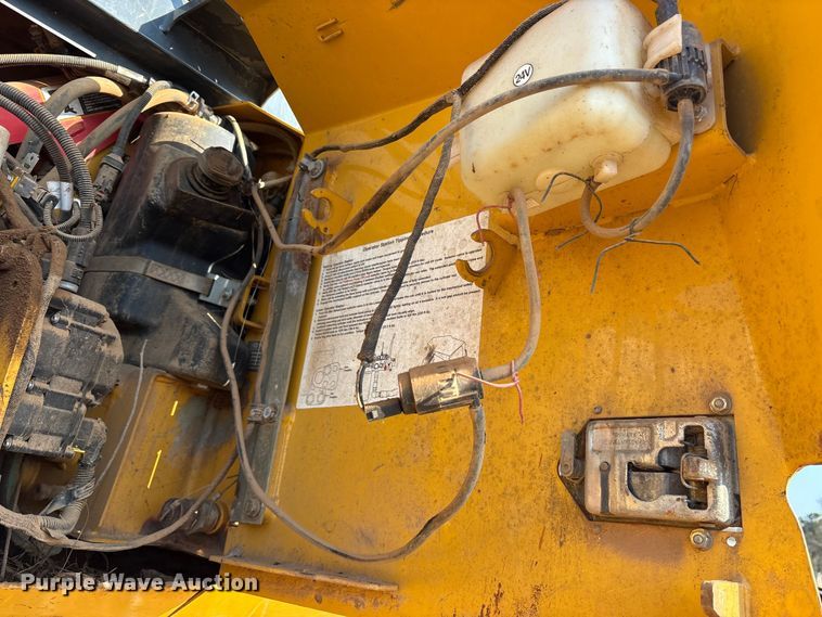 image for item ES8551 2015 John Deere 850K WLT dozer