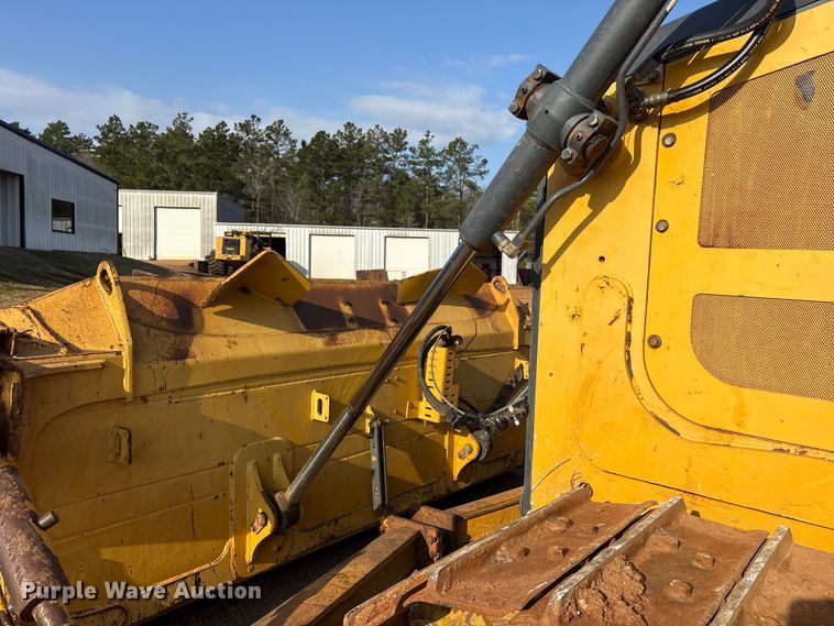 image for item ES8551 2015 John Deere 850K WLT dozer