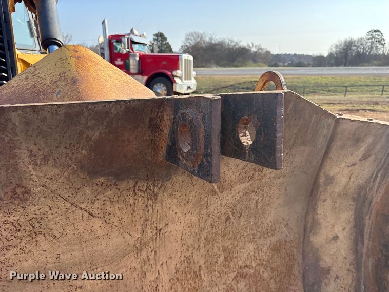 image for item ES8551 2015 John Deere 850K WLT dozer