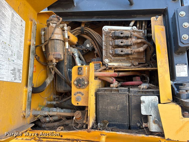 image for item ES8551 2015 John Deere 850K WLT dozer