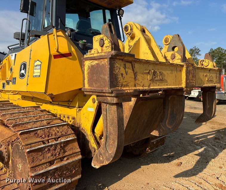 image for item ES8551 2015 John Deere 850K WLT dozer