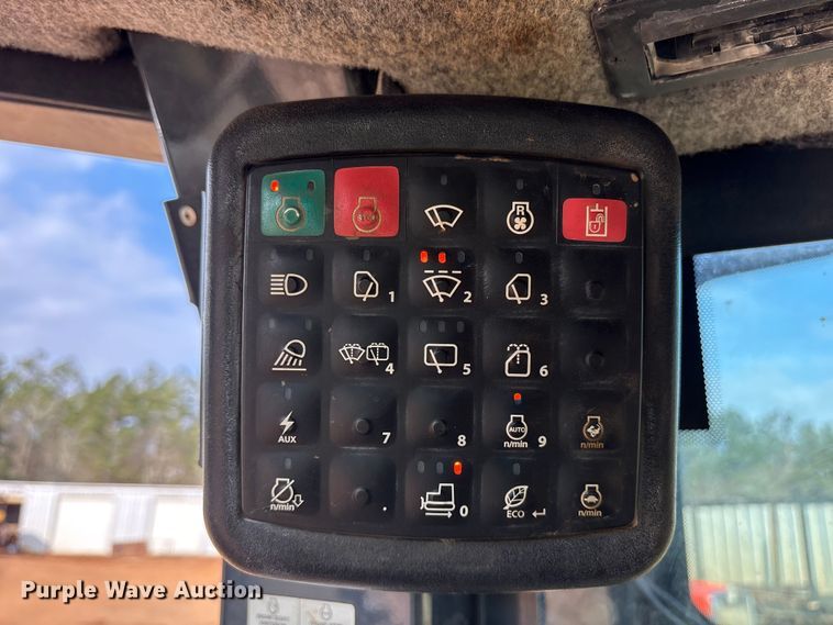 image for item ES8551 2015 John Deere 850K WLT dozer