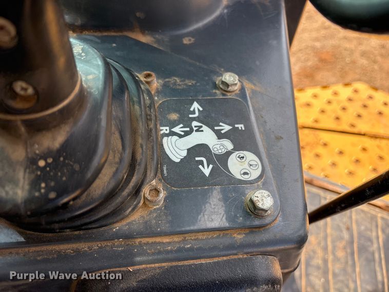 image for item ES8551 2015 John Deere 850K WLT dozer