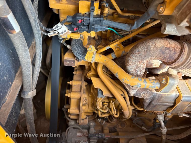 image for item ES8551 2015 John Deere 850K WLT dozer