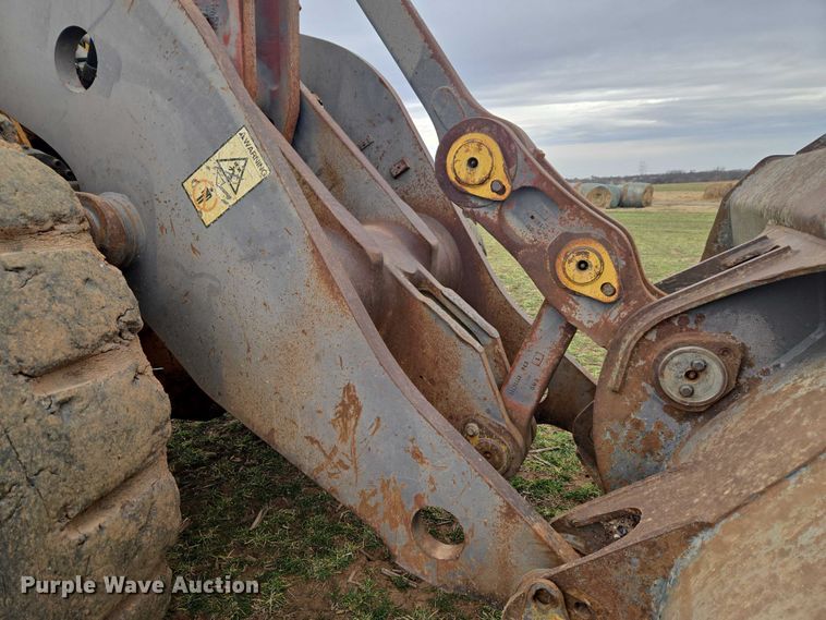image for item ET1277 2004 Volvo L220E wheel loader