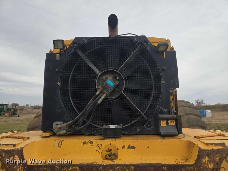 image for item ET1277 2004 Volvo L220E wheel loader