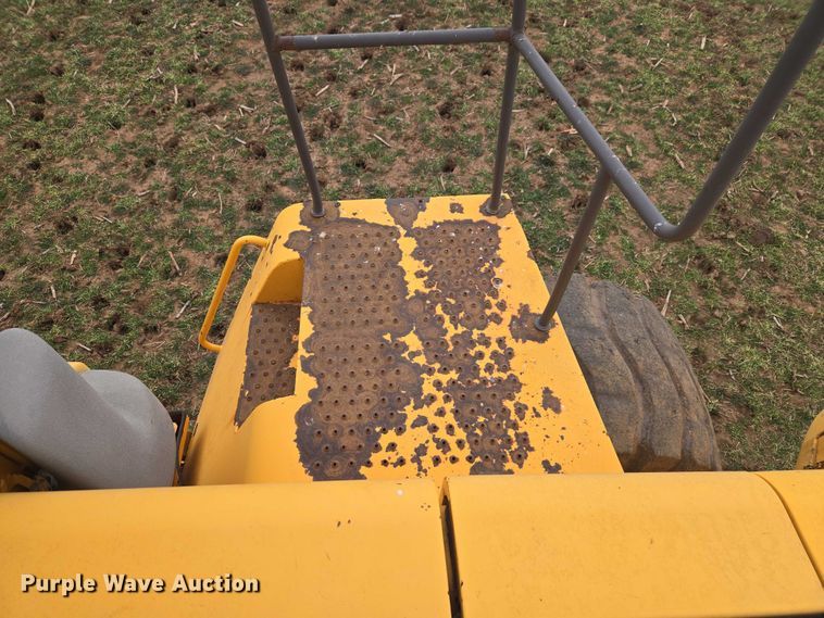 image for item ET1277 2004 Volvo L220E wheel loader