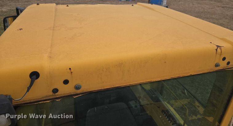 image for item ET1277 2004 Volvo L220E wheel loader