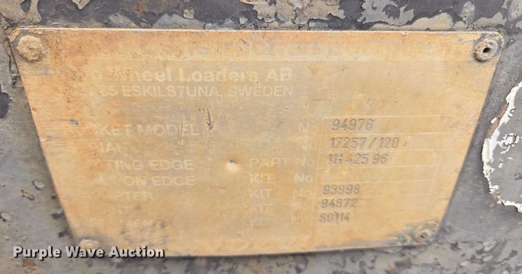 image for item ET1277 2004 Volvo L220E wheel loader