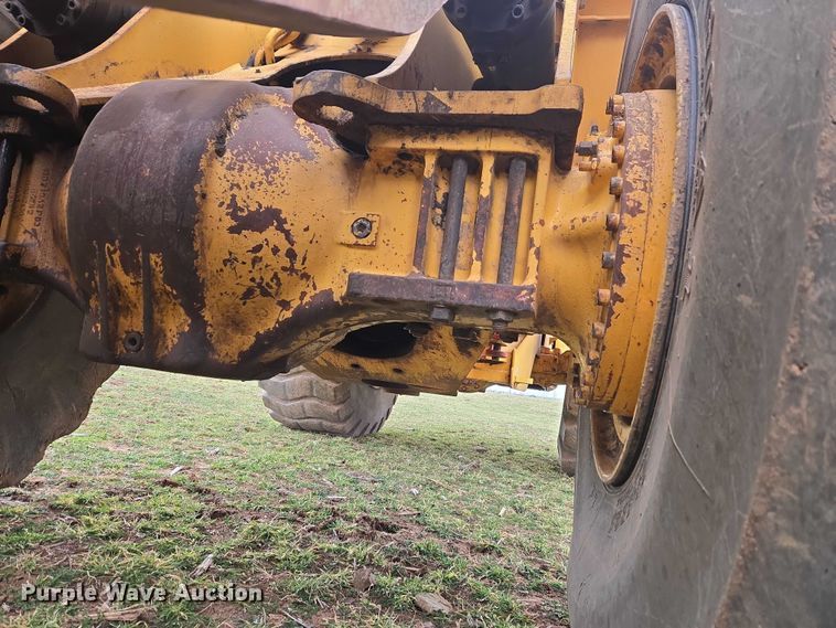 image for item ET1277 2004 Volvo L220E wheel loader