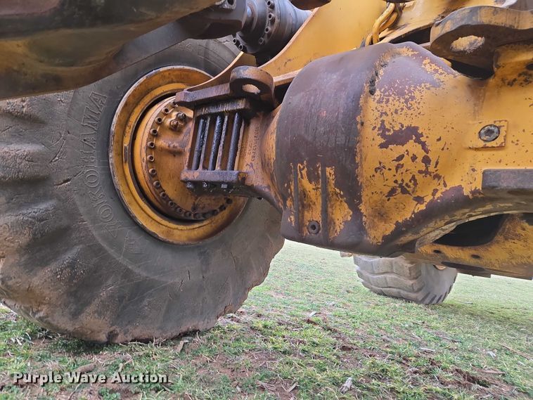 image for item ET1277 2004 Volvo L220E wheel loader