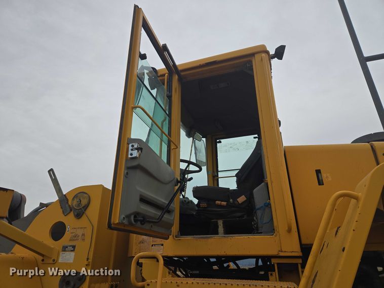 image for item ET1277 2004 Volvo L220E wheel loader