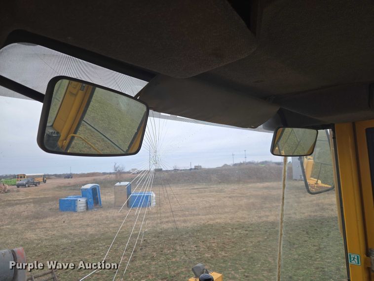 image for item ET1277 2004 Volvo L220E wheel loader