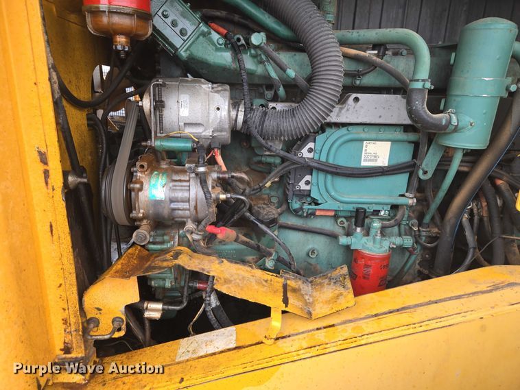 image for item ET1277 2004 Volvo L220E wheel loader