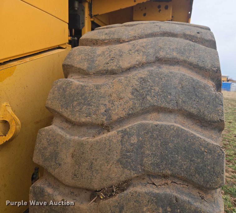 image for item ET1277 2004 Volvo L220E wheel loader