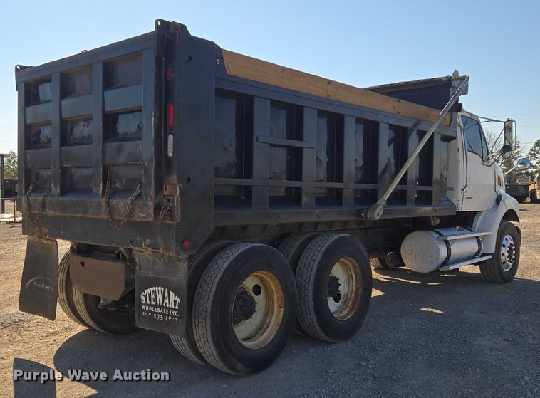 image for item ET1282 2006 Sterling A9500 dump truck