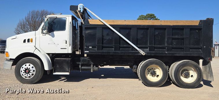 image for item ET1282 2006 Sterling A9500 dump truck