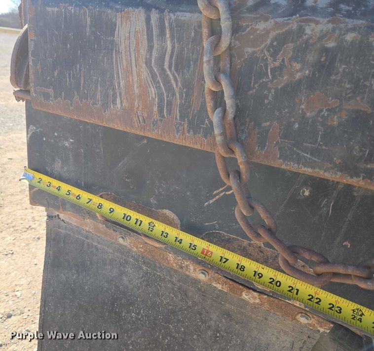 image for item ET1282 2006 Sterling A9500 dump truck