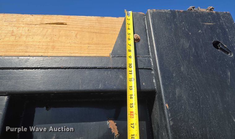 image for item ET1282 2006 Sterling A9500 dump truck